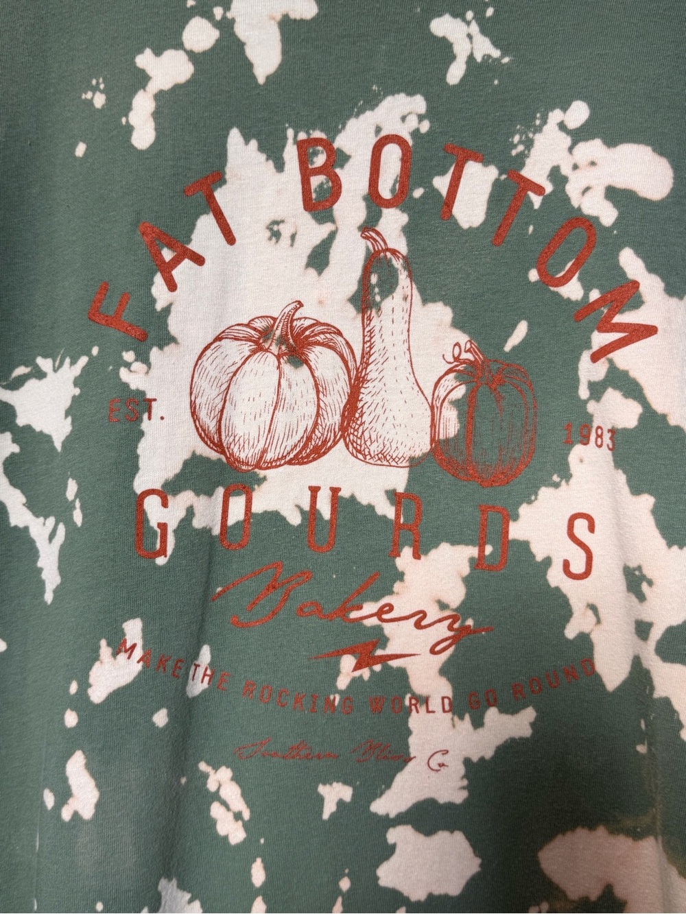 Southern Bliss Fat Bottoms Gourd Graphic Tee - Green/White Cotton Fall - Picture 2 of 6